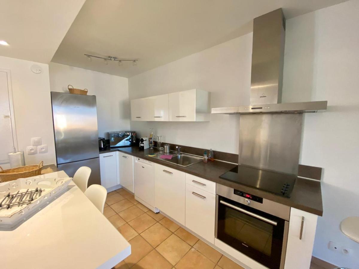 Villa Vue Mer Donnant Sur Le Golfe De St Tropez, 2 Chambres, 6 Pers, Piscine Commune サントロペ エクステリア 写真