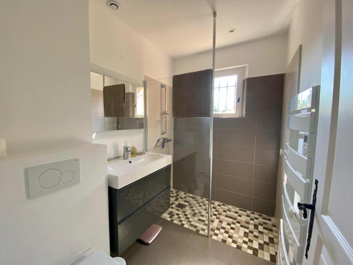 Villa Vue Mer Donnant Sur Le Golfe De St Tropez, 2 Chambres, 6 Pers, Piscine Commune サントロペ エクステリア 写真